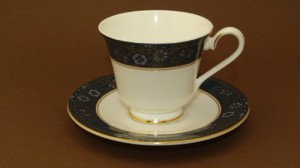 ROYAL-DOULTON